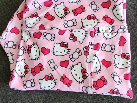 *CP Hello Kitty Bows and Hearts Leggings on Sale